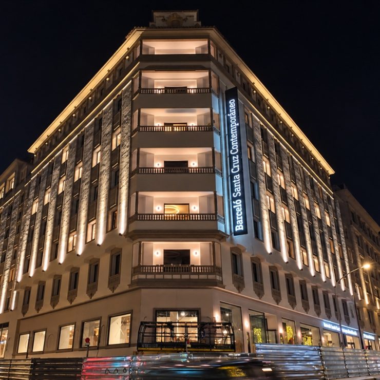 Hotel Barcelo Contemporaneo 1800x853
